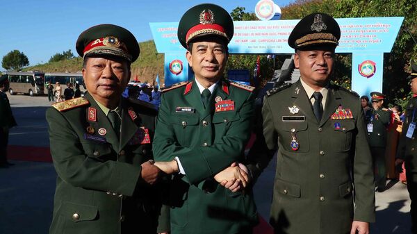 Giao lưu hữu nghị quốc phòng biên giới Việt Nam-Lào-Campuchia lần thứ nhất  - Sputnik Việt Nam