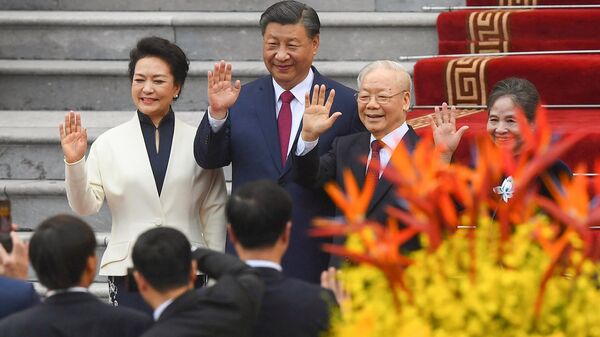 Tổng Bí thư, Chủ tịch nước Trung Quốc Tập Cận Bình đến Hà Nội, bắt đầu chuyến thăm cấp Nhà nước tới Việt Nam - Sputnik Việt Nam
