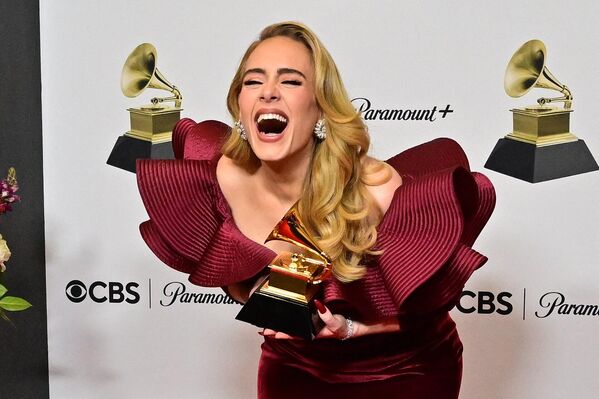 Ca sĩ Adele tại lễ trao giải Grammy thường niên lần thứ 65 - Sputnik Việt Nam