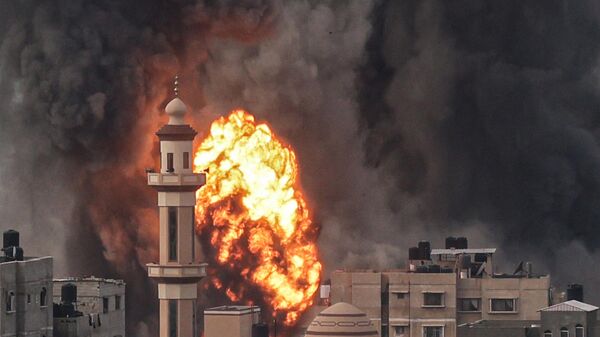 Vụ nổ trong cuộc tấn công của Israel vào Rafah ở phía nam Dải Gaza - Sputnik Việt Nam