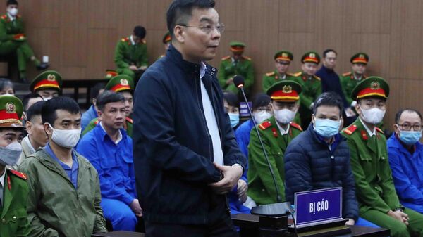 Bắt đầu phiên xét xử 2 cựu bộ trưởng và 36 bị cáo trong đại án Việt Á - Sputnik Việt Nam