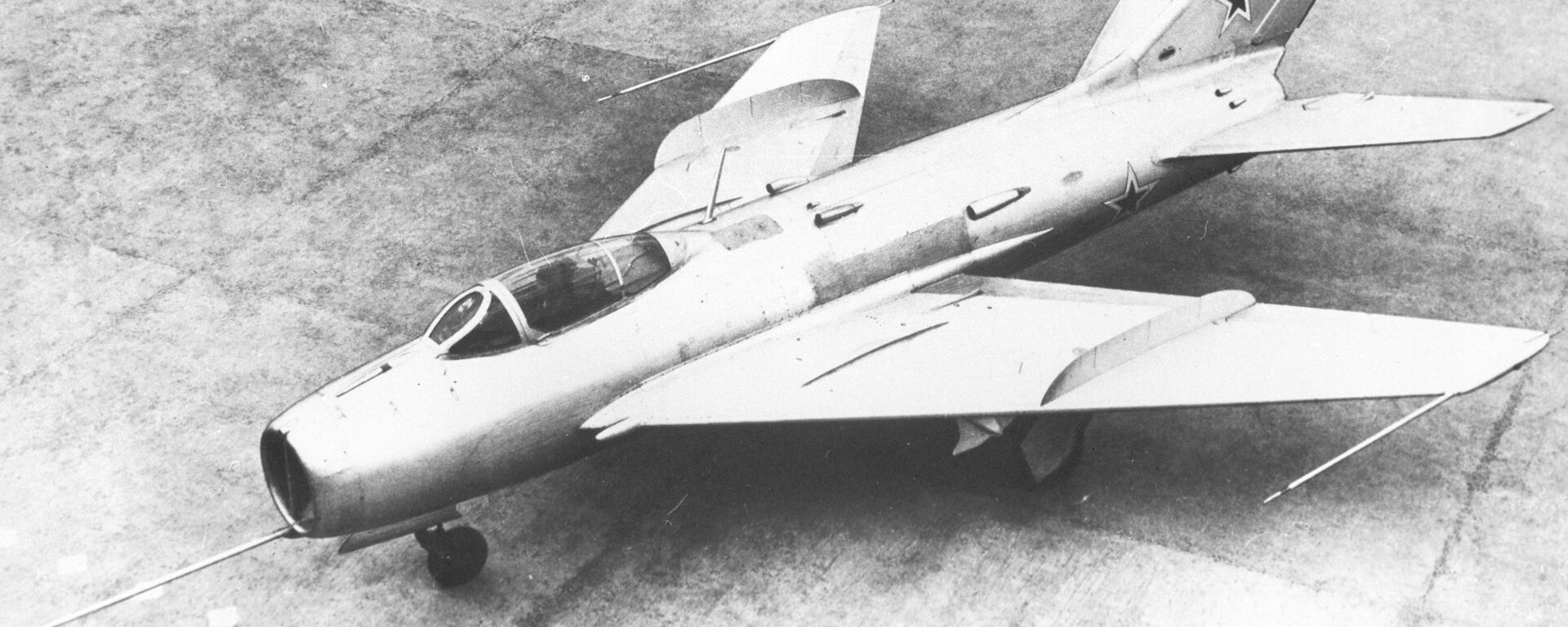 Máy bay chiến đấu MiG-19 của Liên Xô - Sputnik Việt Nam, 1920, 10.01.2024