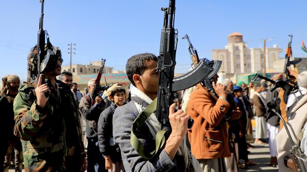 Những người Houthis trong cuộc diễu hành đoàn kết với người dân Palestine - Sputnik Việt Nam