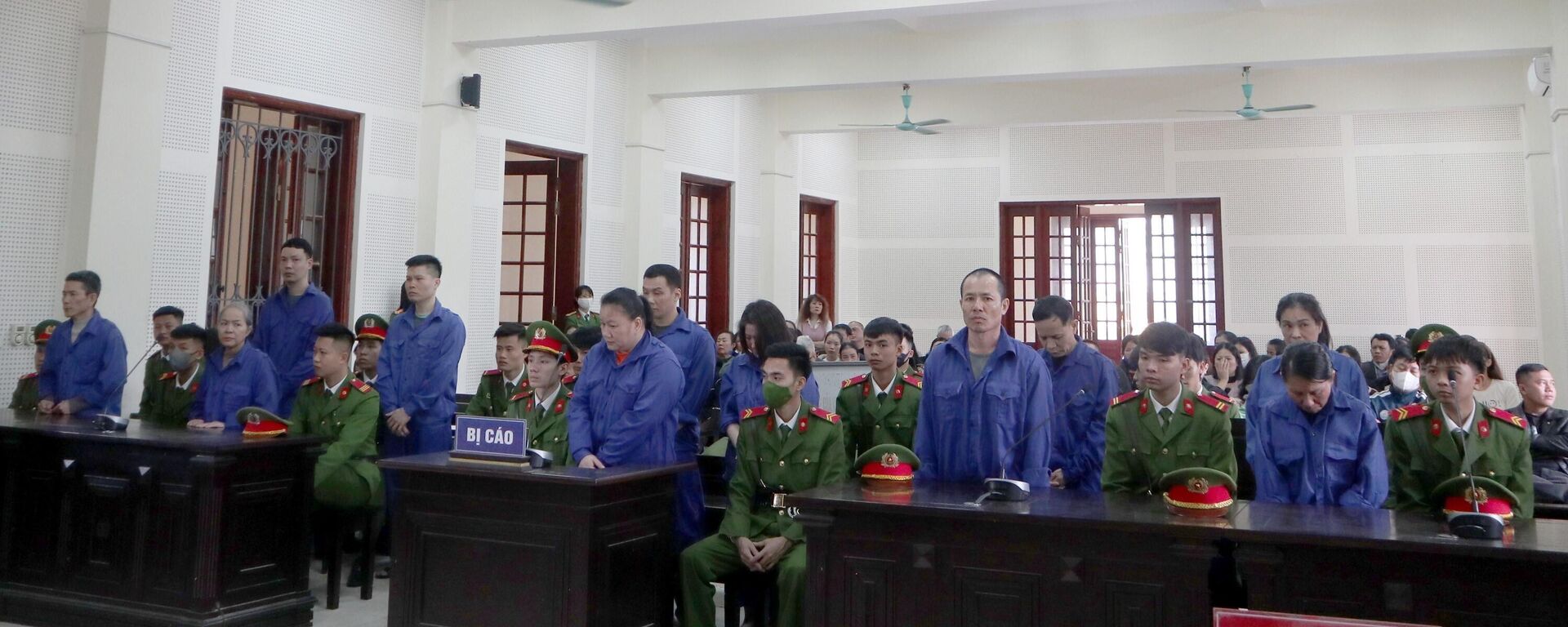 9 án tử hình trong đường dây mua bán vận chuyển hơn 105kg ma túy - Sputnik Việt Nam, 1920, 22.01.2024