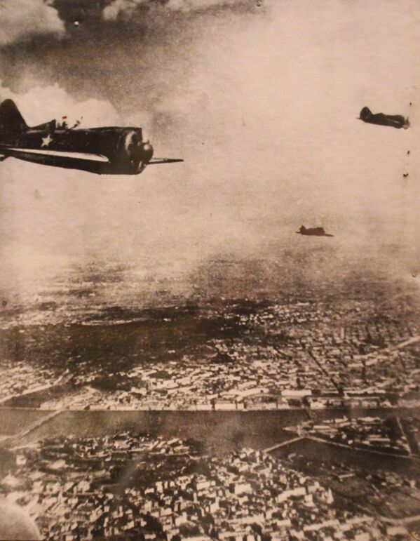 Cầu hàng không của Leningrad bị bao vây. Máy bay chiến đấu I-16 của Liên Xô - Sputnik Việt Nam