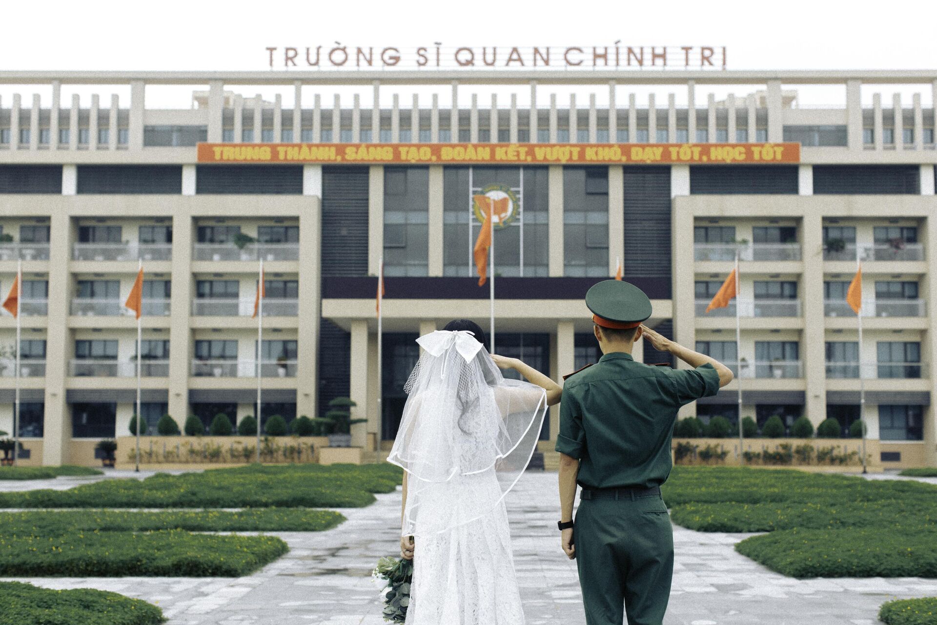 Chuyện tình yêu người quân nhân qua bức hình của Trần Anh Tuấn  - Sputnik Việt Nam, 1920, 25.01.2024
