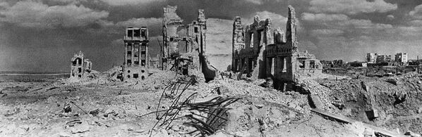 Đây là diện mạo của trung tâm thành phố vào cuối trận chiến sông Volga. Stalingrad - Sputnik Việt Nam