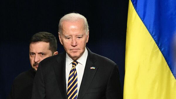 Tổng thống Hoa Kỳ Joe Biden và Tổng thống Ukraina Vladimir Zelensky dự cuộc họp báo tại Nhà Trắng ở Washington DC, ngày 12/12/2023 - Sputnik Việt Nam