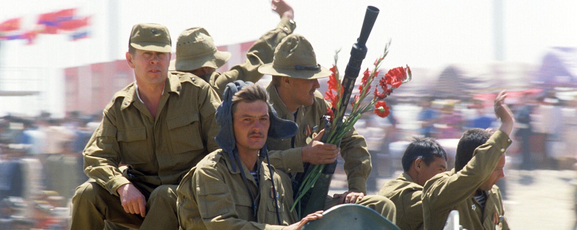 Вывод ограниченного контингента советских войск из Афганистана, 1988 год - Sputnik Việt Nam, 1920, 15.02.2024