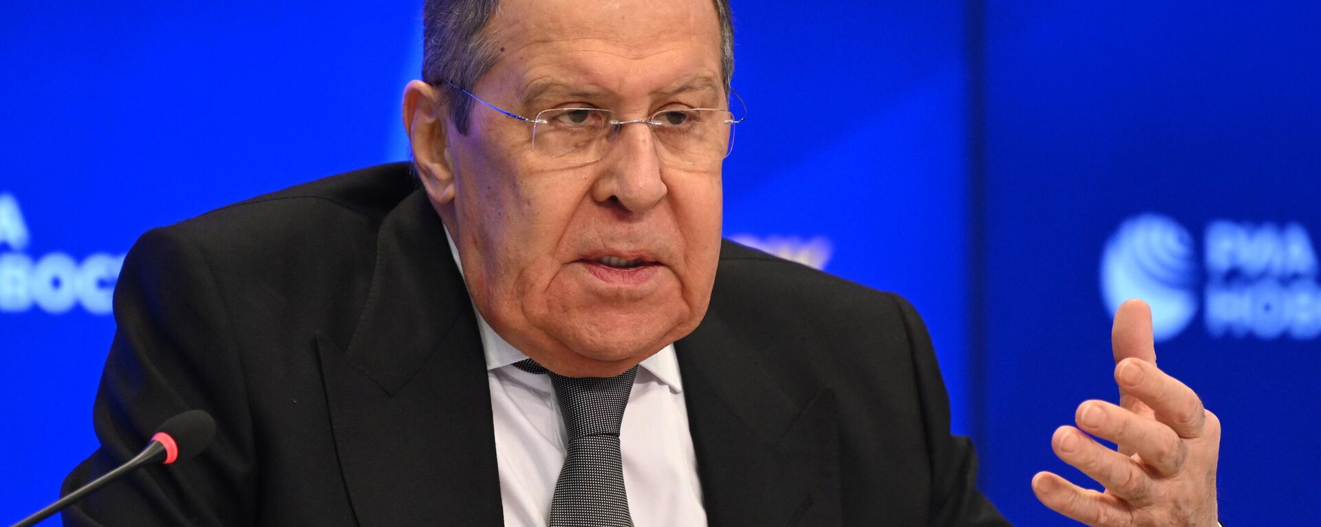 Ngoại trưởng Nga Sergei Lavrov tham gia hội thảo Euromaidan: Thập kỷ mất mát của Ukraine tại Trung tâm Báo chí Đa phương tiện Quốc tế Rossiya Segodnya ở Moscow. - Sputnik Việt Nam, 1920, 16.02.2024
