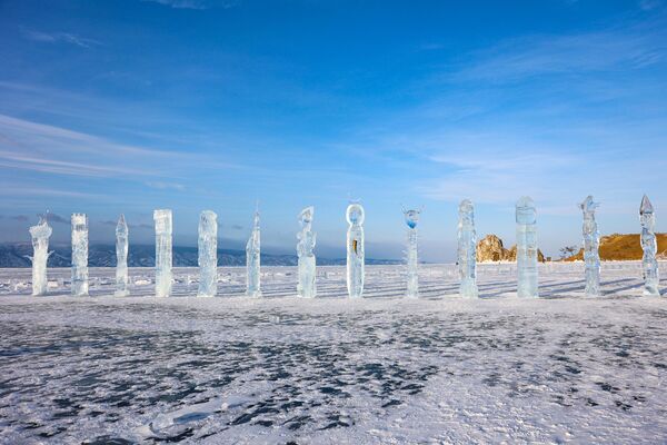Tác phẩm điêu khắc băng tại lễ hội Công viên băng Olkhon, diễn ra bên bờ hồ Baikal trên đảo Olkhon - Sputnik Việt Nam