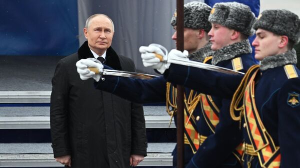 Tổng thống Nga V. Putin trao giải thưởng nhà nước cho các đơn vị quân đội của Lực lượng Hàng không Vũ trụ Nga - Sputnik Việt Nam