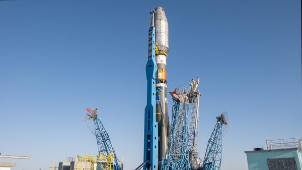 Tên lửa đẩy «Soyuz» được đưa vào vị trí sẵn sàng tại sân bay vũ trụ
Vostochny - Sputnik Việt Nam