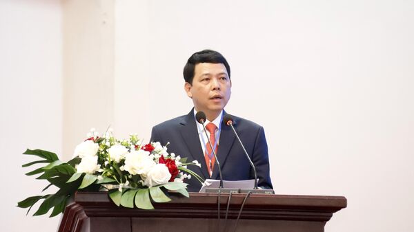 Phó cục trưởng Cục Đầu tư nước ngoài Vũ Văn Chung phát biểu - Sputnik Việt Nam