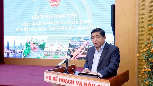 Bộ trưởng Bộ Kế hoạch và Đầu tư Nguyễn Chí Dũng phát biểu tại Hội thảo - Sputnik Việt Nam