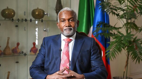 Ngoại trưởng Nigeria Yusuf Maitama Tuggar trả lời phỏng vấn tại Matxcơva - Sputnik Việt Nam