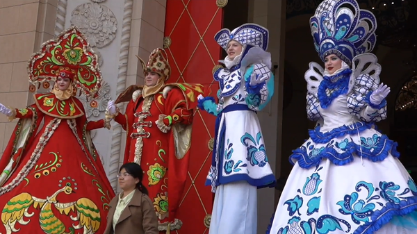 Bánh kếp rất ngon: Lần đầu tiên người dân Bắc Kinh tổ chức lễ hội Maslenitsa - Sputnik Việt Nam