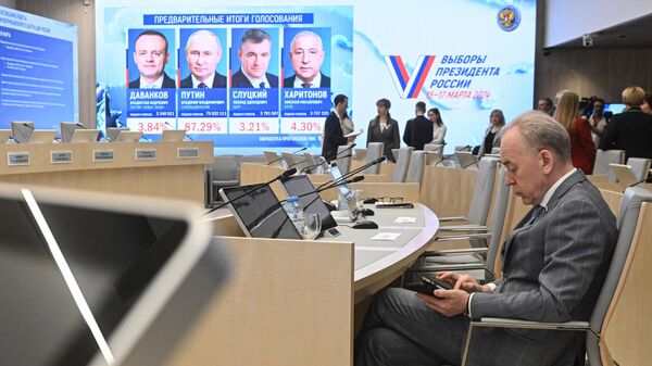 Theo dõi kết quả bầu cử Tổng thống Nga năm 2024 - Sputnik Việt Nam