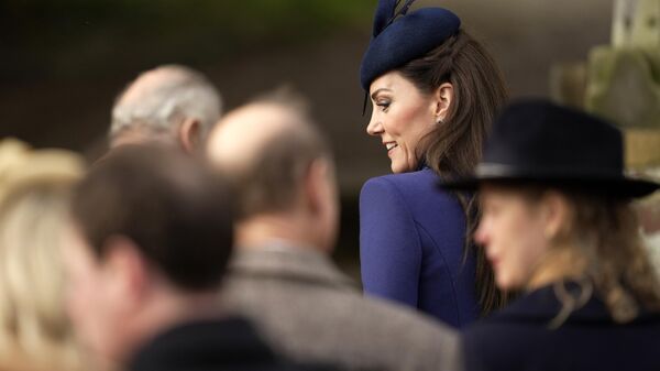 Britain's Kate, the Princess of Wales, leaves after attending the Christmas day service at St Mary Magdalene Church in Sandringham in Norfolk, England, Monday, Dec. 25, 2023. - Sputnik Việt Nam