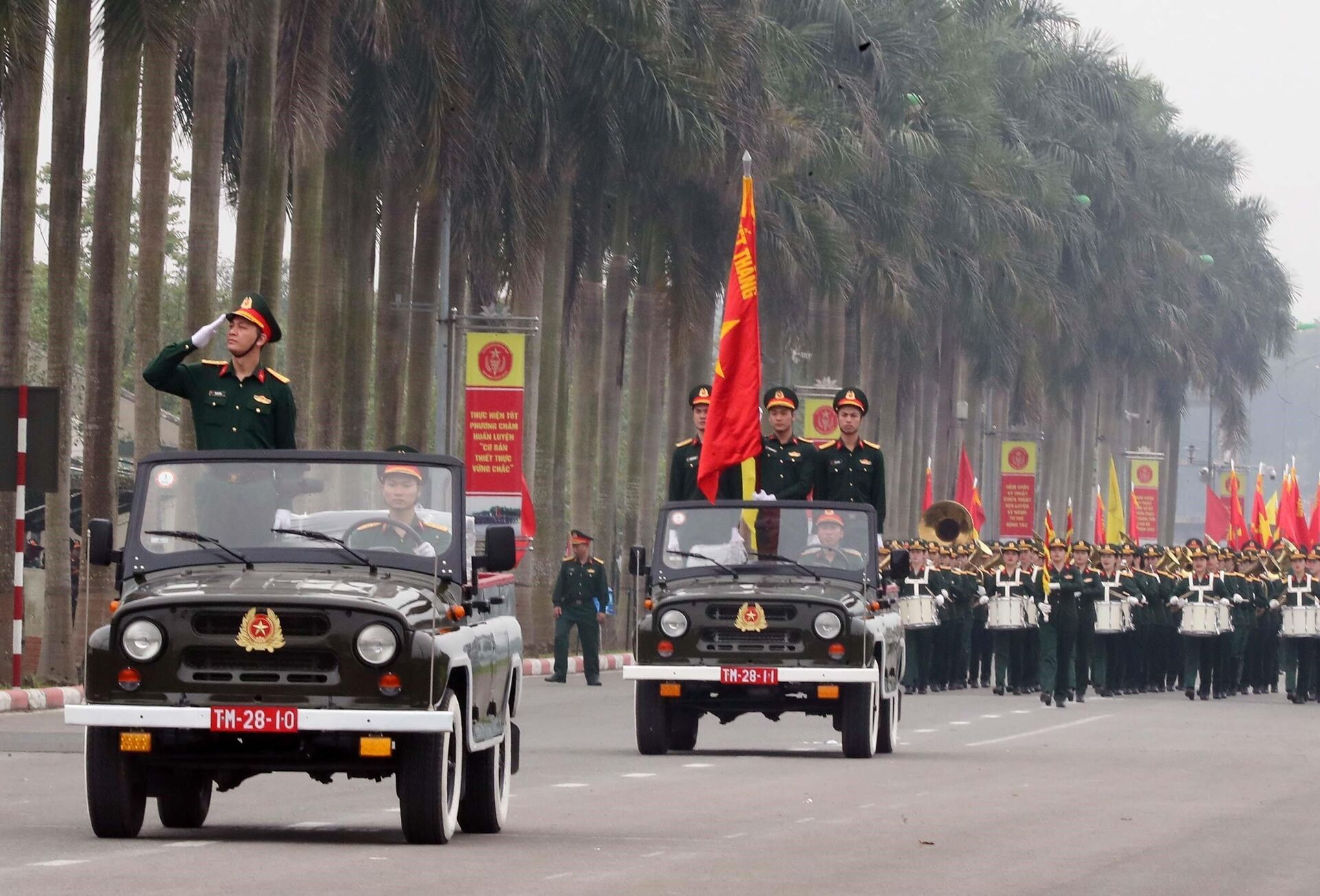 Hợp luyện các LLVT tham gia Lễ kỷ niệm 70 năm Chiến thắng Điện Biên Phủ - Sputnik Việt Nam, 1920, 22.03.2024