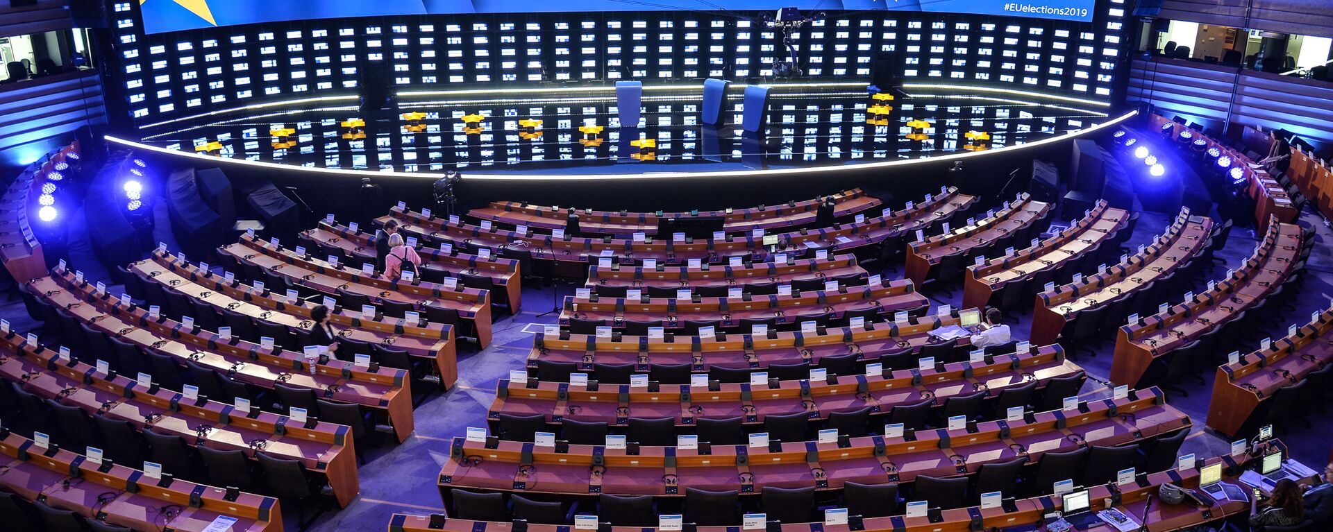 Một phòng họp trống tại Trụ sở Nghị viện Châu Âu ở Brussels - Sputnik Việt Nam, 1920, 28.03.2024