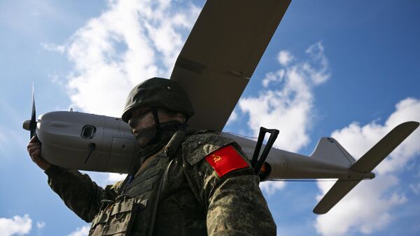 Công tác tác chiến của người điều khiển UAV Nga theo hướng Avdeevka - Sputnik Việt Nam