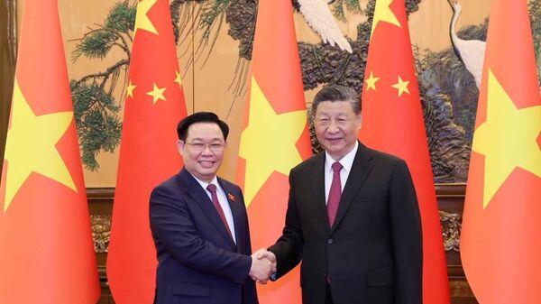 Chủ tịch Quốc hội Vương Đình Huệ hội kiến Tổng Bí thư, Chủ tịch Trung Quốc Tập Cận Bình

 - Sputnik Việt Nam