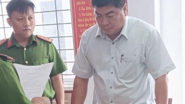 An Giang khởi tố, bắt tạm giam Phó Chủ tịch UBND thành phố Long Xuyên - Sputnik Việt Nam