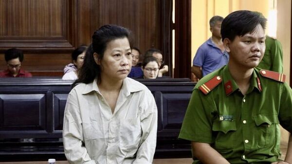 Bà Trương Thị Kim Soan tại phiên tòa ngày 16-4. - Sputnik Việt Nam