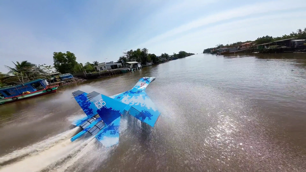 Mô hình Su-35 “bay” trên mặt nước: thanh niên Việt chế tạo thế nào?  - Sputnik Việt Nam