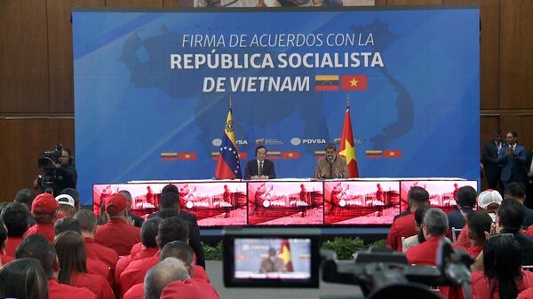 Cuộc gặp giữa Phó Thủ tướng Trần Lưu Quang với Tổng Thống Maduro - Sputnik Việt Nam