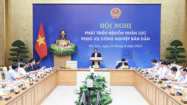 Thủ tướng Phạm Minh Chính chủ trì Hội nghị phát triển nguồn nhân lực bán dẫn - Sputnik Việt Nam