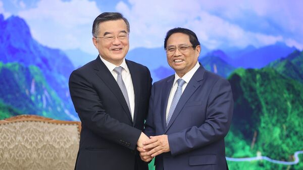 Thủ tướng tiếp Phó Ủy viên trưởng Ủy ban thường vụ Đại hội đại biểu Nhân dân toàn quốc Trung Quốc - Sputnik Việt Nam