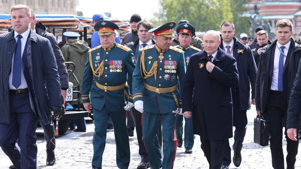 Tổng thống Vladimir Putin dự Lễ diễu binh Chiến thắng ở Matxcơva - Sputnik Việt Nam