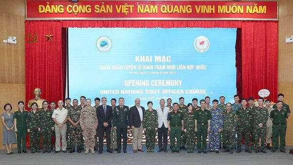 Khai mạc khóa huấn luyện sĩ quan tham mưu Liên Hợp Quốc tại Việt Nam - Sputnik Việt Nam