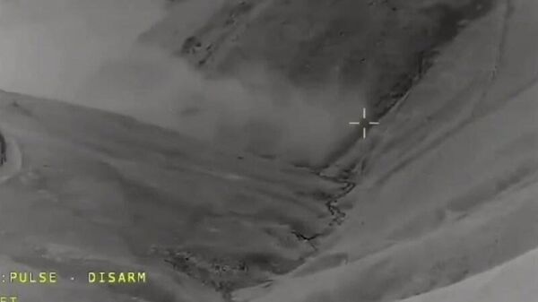 Máy bay không người lái của Thổ Nhĩ Kỳ phát hiện nguồn nhiệt ở khu vực tìm kiếm trực thăng chở ông Raisi - Sputnik Việt Nam