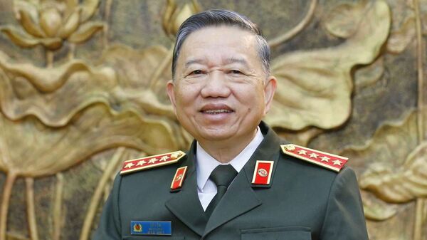 Đồng chí Đại tướng Tô Lâm, Ủy viên Bộ Chính trị, Bộ trưởng Bộ Công an được Trung ương giới thiệu để Quốc hội bầu giữ chức Chủ tịch nước - Sputnik Việt Nam
