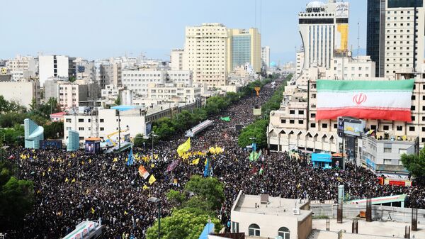 Ba triệu người đã đến tiễn đưa Tổng thống Iran