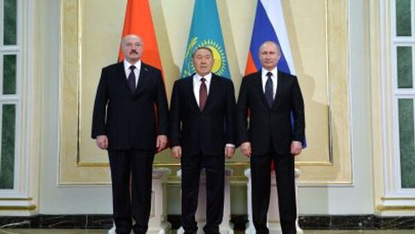 Vladimir Putin, Aleksandr  Lukashenko vả Nursultan Nazarbayev - Sputnik Việt Nam