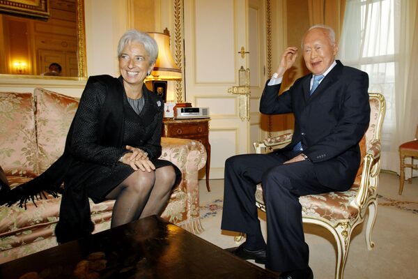 Bộ trưởng Tài chính Pháp Christine Lagarde và cựu Thủ tướng Singapore Lý Quang Diệu. - Sputnik Việt Nam