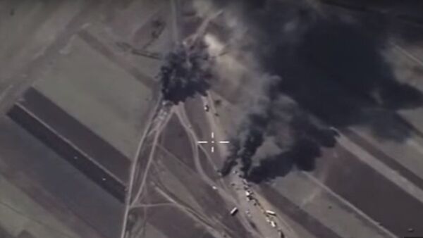 Không quân Nga phá hủy các thiết bị IS vận chuyển sản phẩm dầu thô - Sputnik Việt Nam