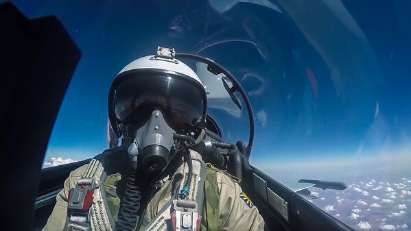 Phi công Không lực Nga trong chuyến bay chiến đấu ở Syria - Sputnik Việt Nam