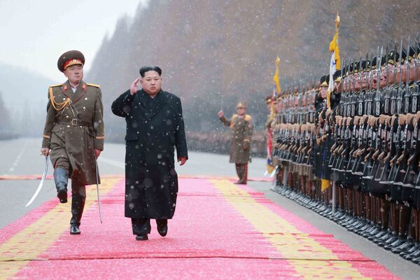 Nhà lãnh đạo Kim Jong-un trong chuyến thăm Bộ Quốc phòng CHDCND Triều Tiên - Sputnik Việt Nam