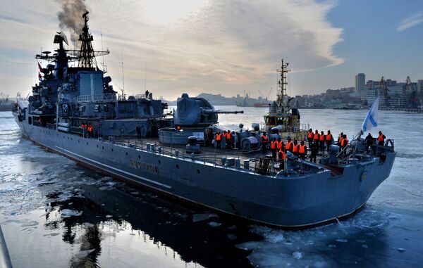 Tàu khu trục Bystryi thả neo ở cảng Vladivostok - Sputnik Việt Nam
