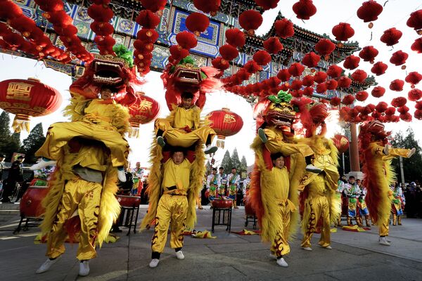 Biểu diễn mừng Tết Âm lịch tại Bắc Kinh - Sputnik Việt Nam