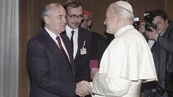 Mihail Gorbachev và Đức Giáo Hoàng John Paul  II - Sputnik Việt Nam