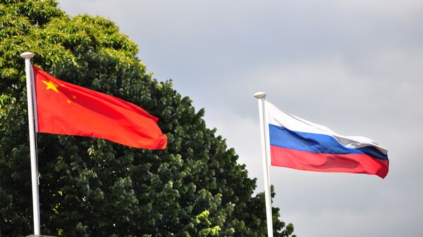 Quốc kỳ Trung Quốc và Nga - Sputnik Việt Nam