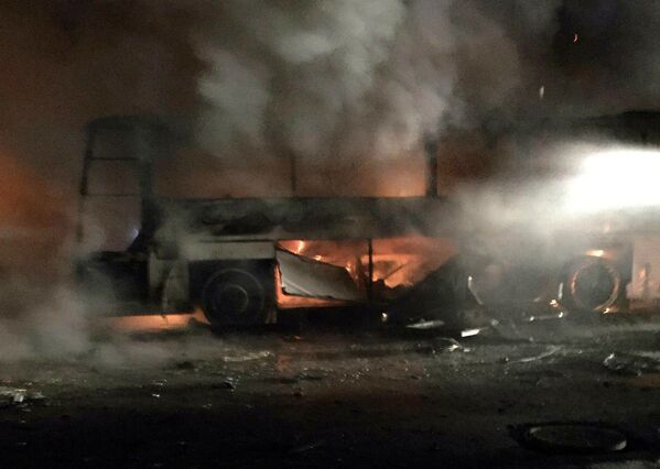 Đám cháy tại hiện trường vụ nổ ở Ankara - Sputnik Việt Nam