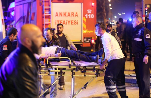 Xe cứu thương tại hiện trường vụ nổ ở Ankara - Sputnik Việt Nam