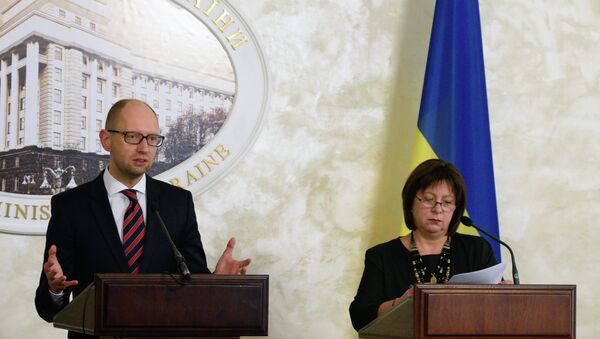 Премьер-министр Украины Арсений Яценюк и министр финансов Украины Наталья Яресько - Sputnik Việt Nam